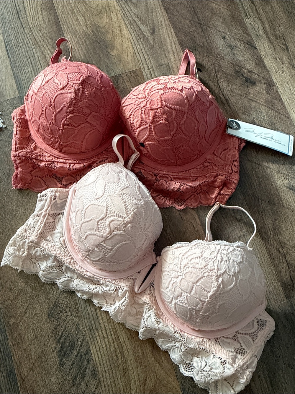 Marilyn Monroe Lace Push-Up Bras - Coral & Blush